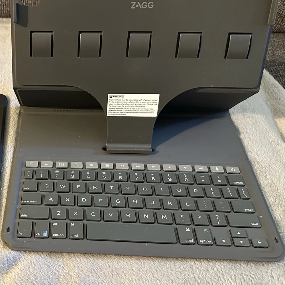 ZAGG Messenger Folio 2 Black Tablet Keyboard for iPad